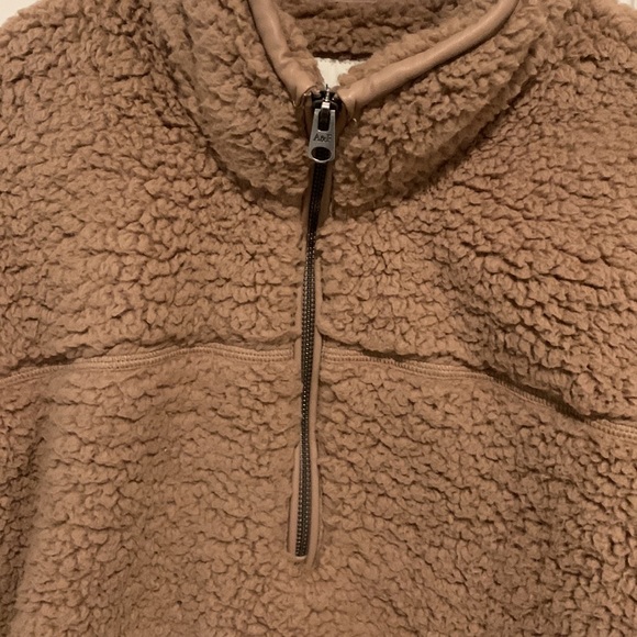 Abercrombie Sherpa Half-Zip Elevated Trim Sweatshirt - Picture 3 of 4